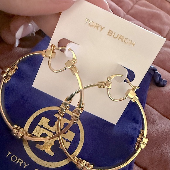 Gold Accent Hoop Tory Burch GOLD Serif-T Logo Hoop earrings with Dust Bag - Picture 2 of 5